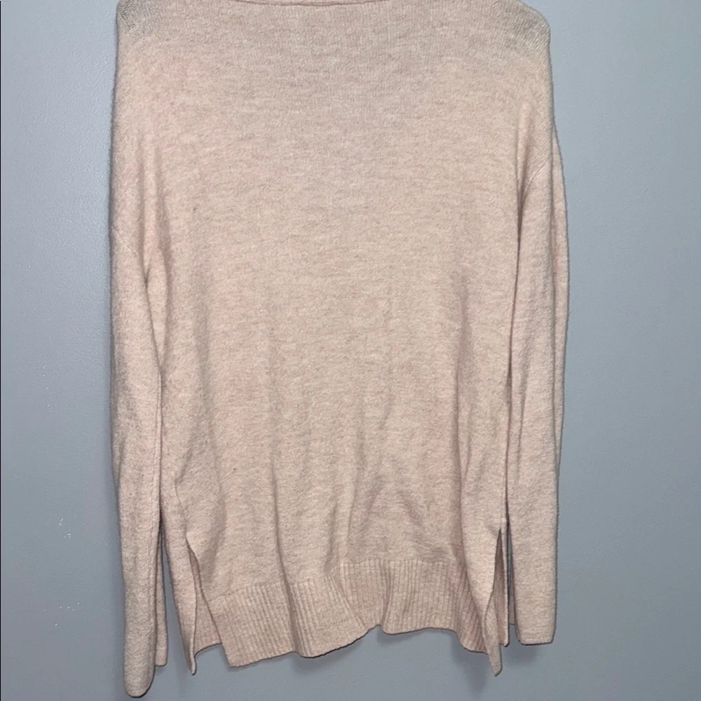 Express Light Pink V-Neck Sweater Lightweight Knit - Picture 3 of 3
